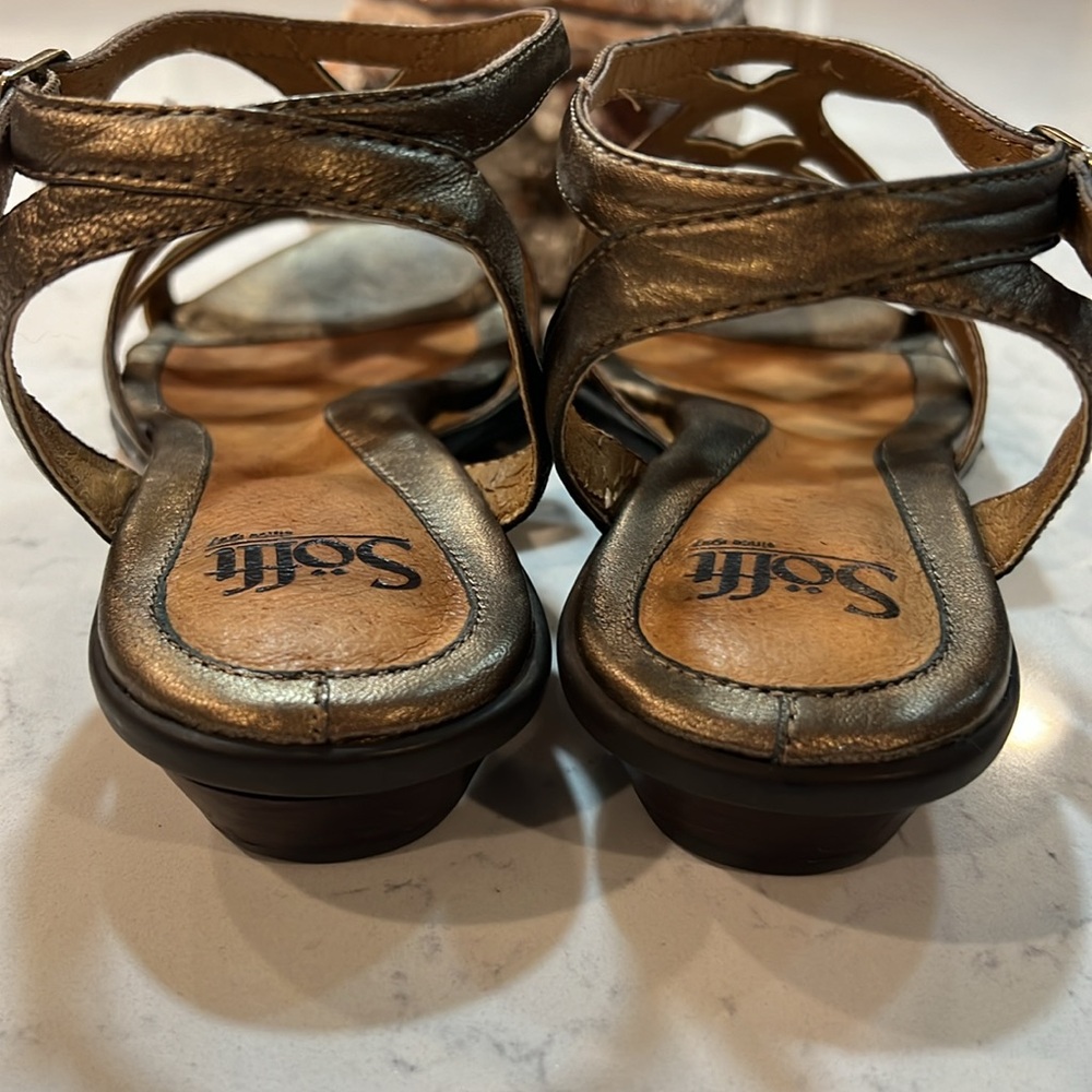 Sofft bronze comfort sandals, size 8 - Picture 7 of 16